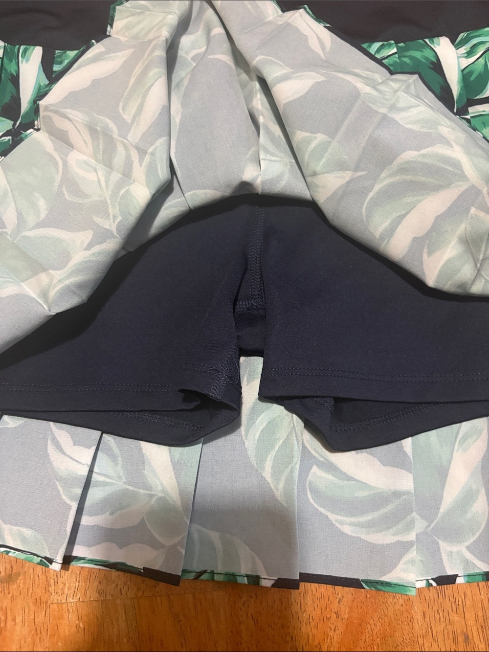NWT TOMMY BAHAMA SKORT - Picture 3 of 8
